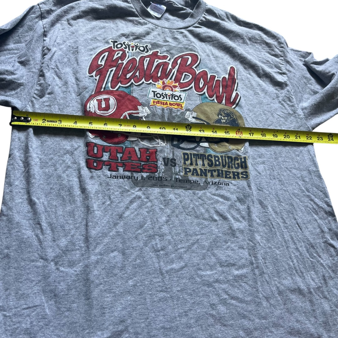 VINTAGE Tostitos Fiesta Bowl 2005 Pitt vs Utah T-Shirt (XL)