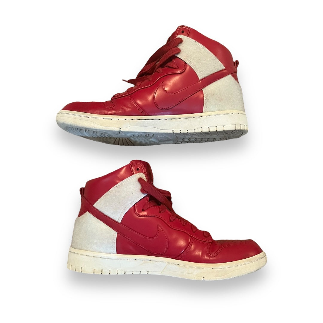 Supreme x Nike Lunar Dunk Christmas Friends & Family Sneakers (US Men's 9)