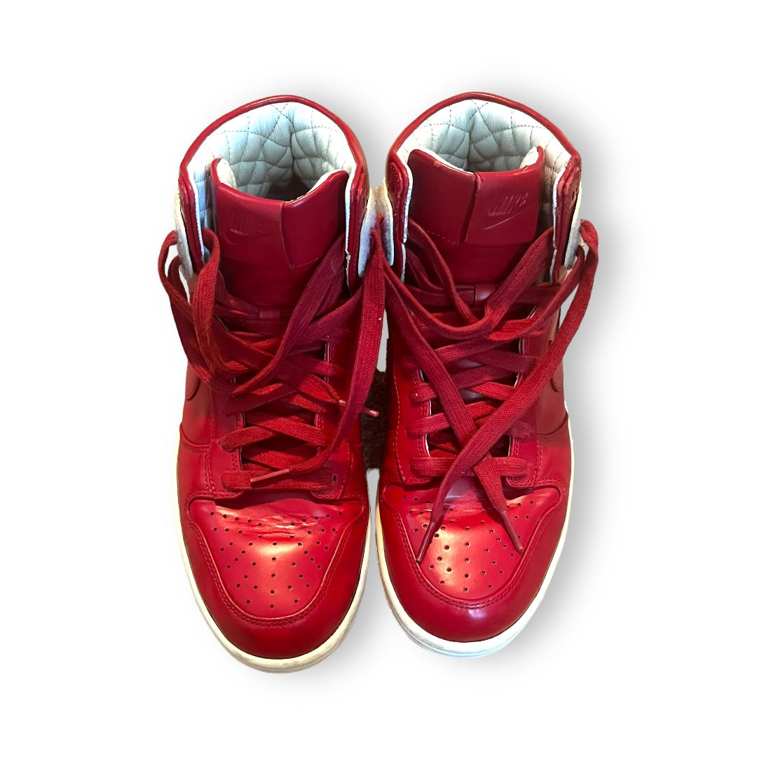 Supreme x Nike Lunar Dunk Christmas Friends & Family Sneakers (US Men's 9)