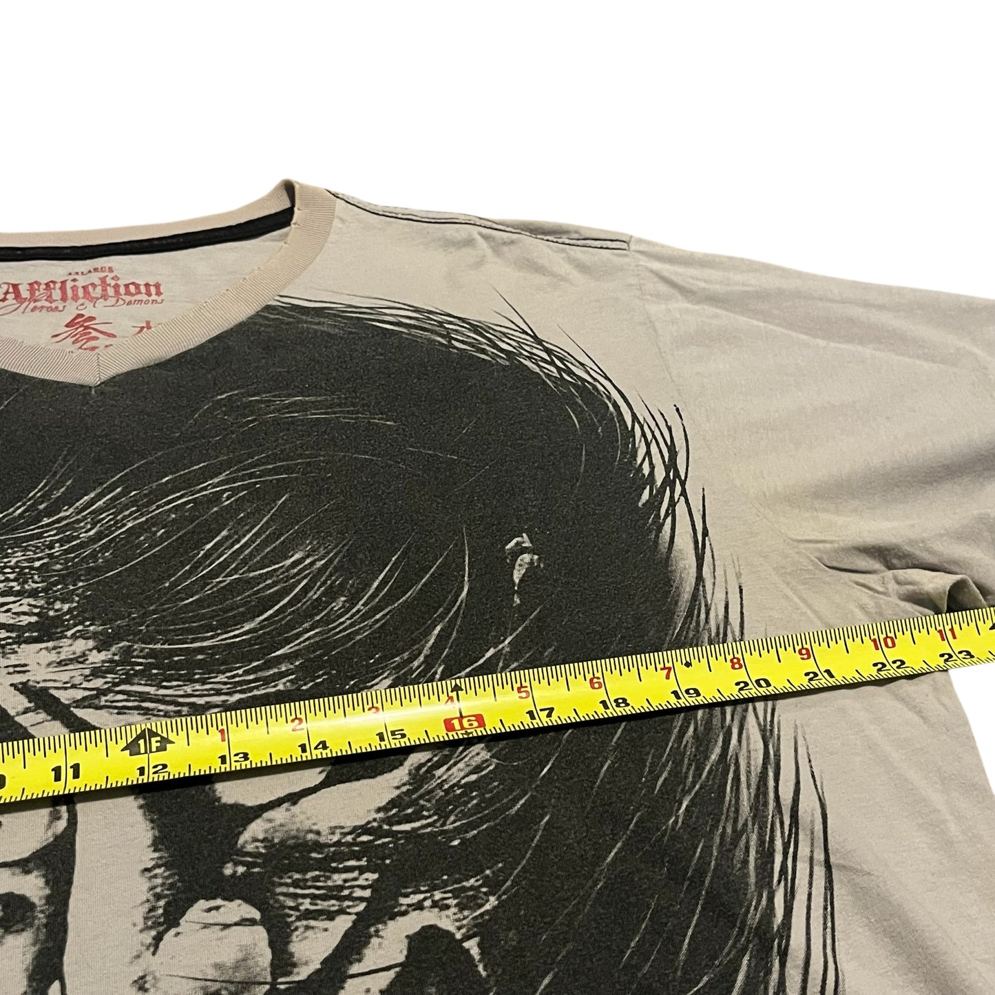 VINTAGE Affliction Heroes and Demons T Shirt (2XL)