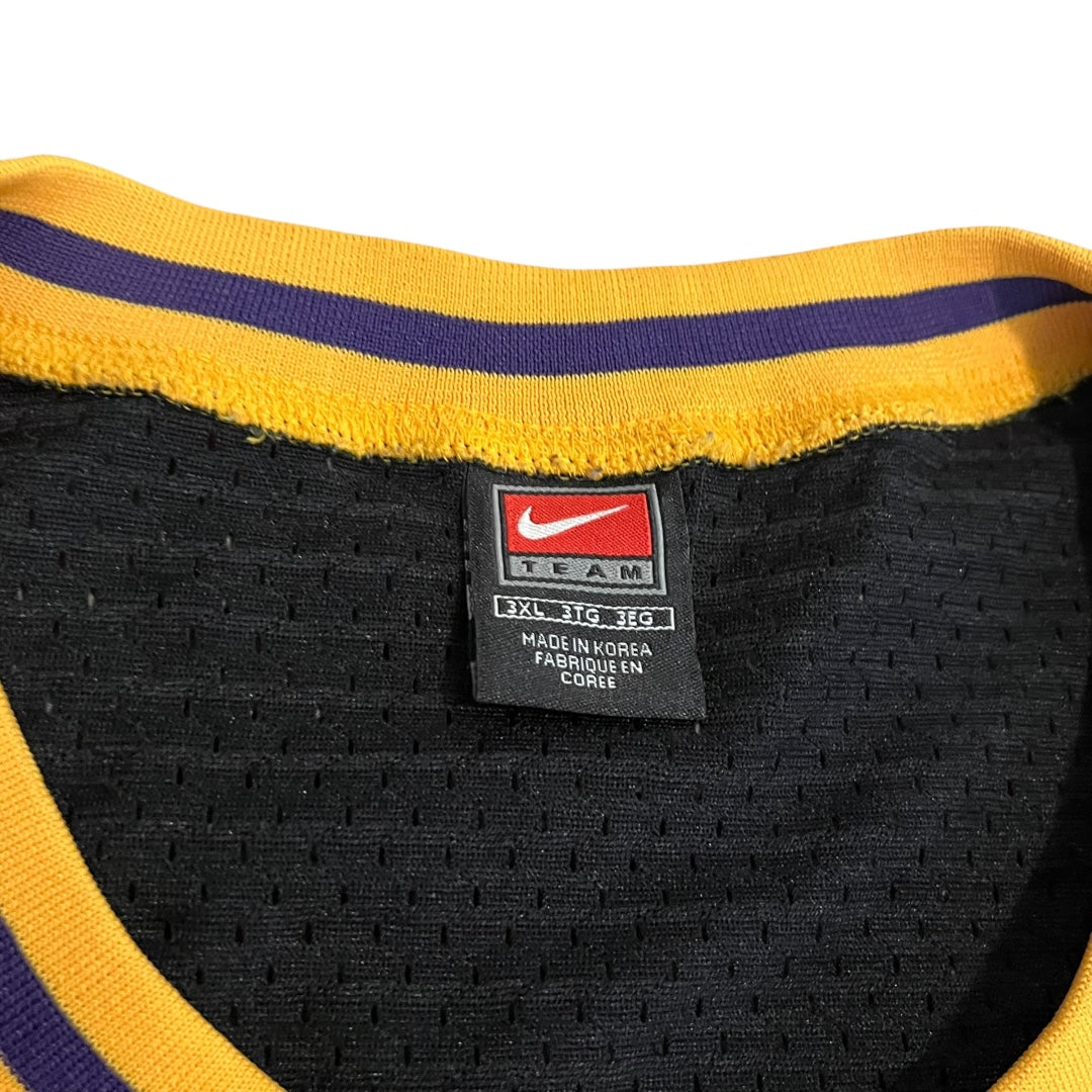 VINTAGE Nike Los Angeles Lakers Kobe Bryant #8 Jersey (3XL)