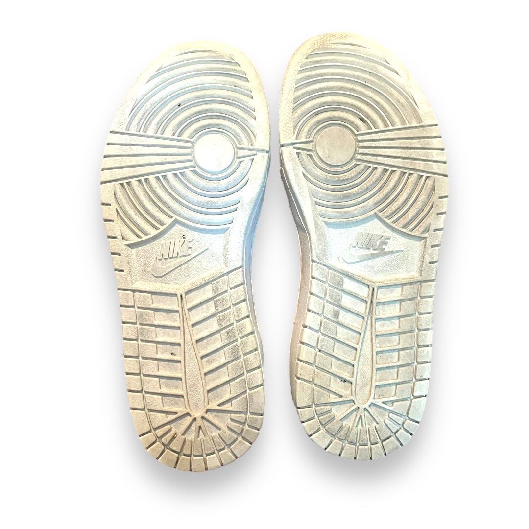 Supreme x Nike Lunar Dunk Christmas Friends & Family Sneakers (US Men's 9)