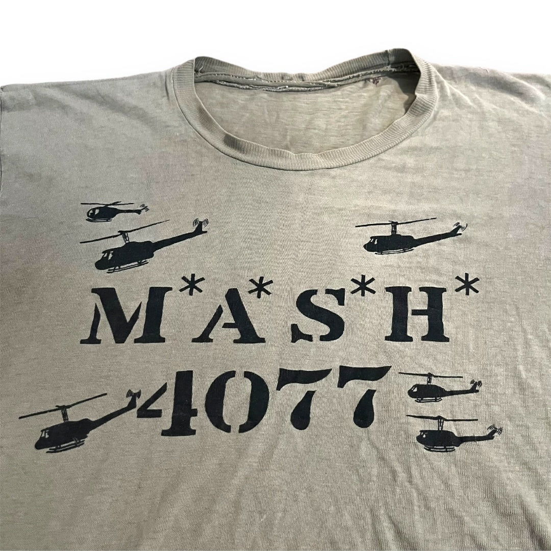 VINTAGE M*A*S*H* Boxy Cut T-Shirt T-Shirt (Medium)