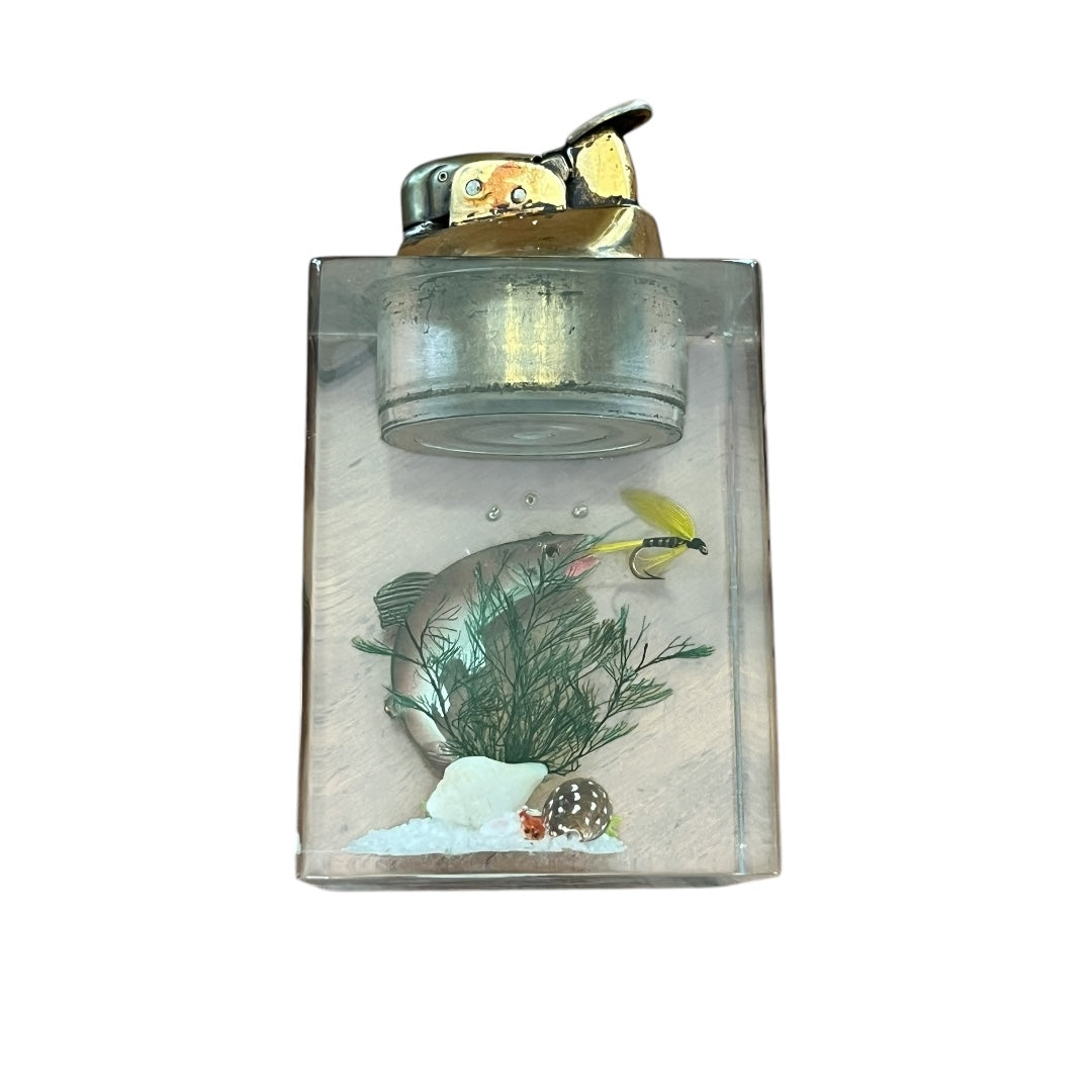 VINTAGE Evans Clearfloat Lucite Fish & FLy Lure Table Lighter
