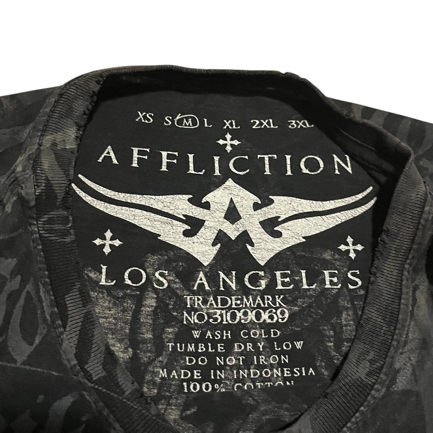 VINTAGE Affliction Cross T Shirt (Medium)