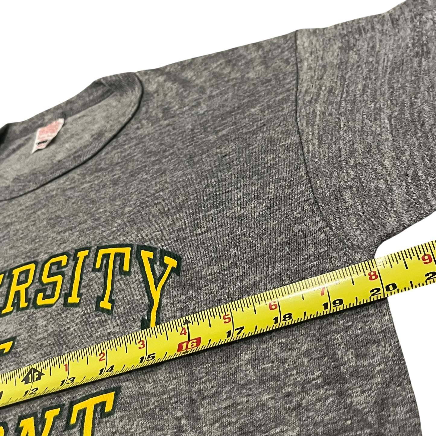 VINTAGE University of Vermont T-Shirt (Large)